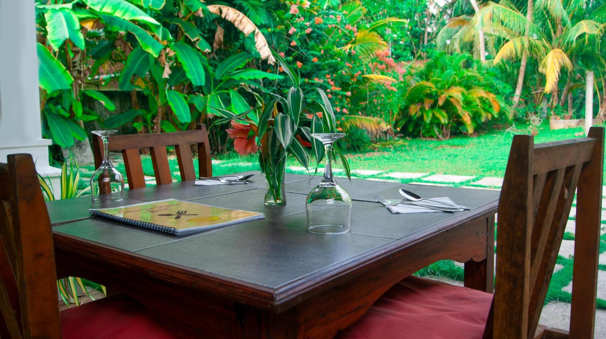 Sunny'S Garden Hotel Ambalangoda  Luaran gambar